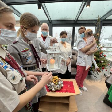 Betlejemskie Światło Pokoju w hospicjum